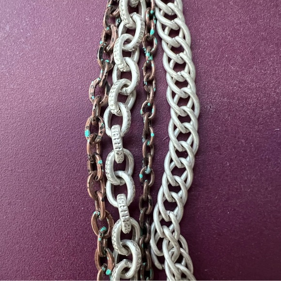 Horseshoe necklace and earring set - Picture 4 of 4